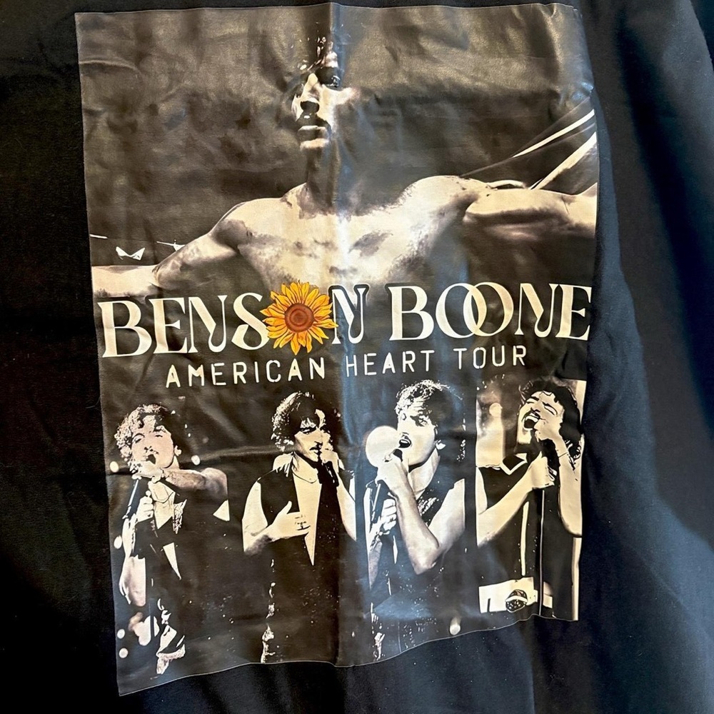 Black Benson Boone American Heart Tour graphic tee - Picture 5 of 5